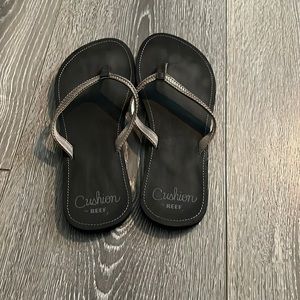 Reef cushion flip flops